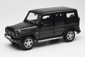 Mercedes G 500 W463 Černý Dealer Edition AUTOart 1:18 B66962143 Kov