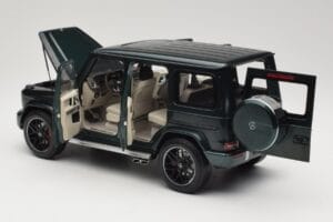Mercedes G 63 AMG W463 Green Metallic Minichamps 1:18 110037066 Kov – obrázek 5 z 8