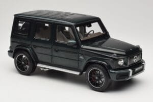 Mercedes G 63 AMG W463 Green Metallic Minichamps 1:18 110037066 Kov – obrázek 6 z 8