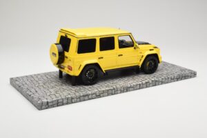 Mercedes Brabus 850 6.0 Widestar G63 W463 Electric Beam Yellow Minichamps 1:18 107032402 Kov – obrázek 2 z 6