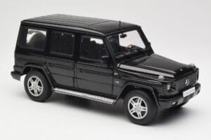 Mercedes G-Class G 500 W463 Smaragd Black Metallic AUTOart 1:18 76101 Kov – obrázek 6 z 8