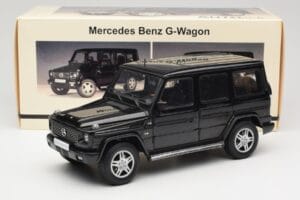 Mercedes G-Class G 500 W463 Smaragd Black Metallic AUTOart 1:18 76101 Kov – obrázek 8 z 8