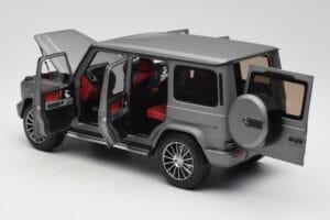 Mercedes G-Class G500 W463A Designo Platinum Magno Minichamps 1:18 B66960811 Kov – obrázek 5 z 8