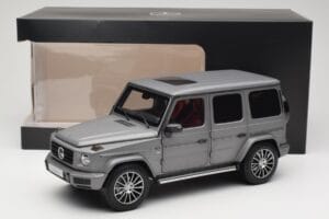 Mercedes G-Class G500 W463A Designo Platinum Magno Minichamps 1:18 B66960811 Kov – obrázek 8 z 8