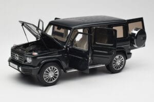 Mercedes G-Class G500 W463A Emerald Green Minichamps 1:18 B66960810 Kov – obrázek 2 z 8