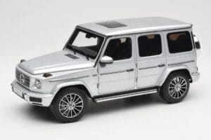 Mercedes G-Class G 500 W463A Iridium Silver Metallic Minichamps 1:18 113037112 Kov