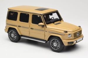 Mercedes G-Class G 500 W463A Solarbeam Yellow Metallic Minichamps 1:18 113037108 Kov – obrázek 6 z 8