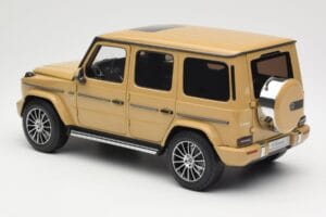 Mercedes G-Class G 500 W463A Solarbeam Yellow Metallic Minichamps 1:18 113037108 Kov – obrázek 7 z 8