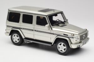Mercedes G-Class G55 AMG W463 Iridium Stříbrný Otto 1:18 OT1126 Pryskyřice – obrázek 4 z 6