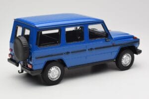 Mercedes G-Class W460 LWB Tmavě Modrý Minichamps 1:18 155038100 Kov – obrázek 2 z 6