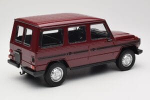 Mercedes G-Class W460 LWB Tmavě Červený Minichamps 1:18 155038102 Kov – obrázek 2 z 6