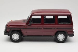 Mercedes G-Class W460 LWB Tmavě Červený Minichamps 1:18 155038102 Kov – obrázek 3 z 6