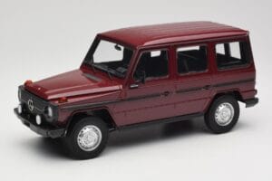 Mercedes G-Class W460 LWB Tmavě Červený Minichamps 1:18 155038102 Kov