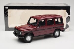 Mercedes G-Class W460 LWB Tmavě Červený Minichamps 1:18 155038102 Kov – obrázek 6 z 6