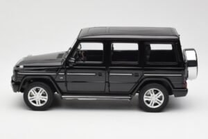 Mercedes G500 W463 Černý AUTOart 1:18 76216 Kov – obrázek 4 z 8