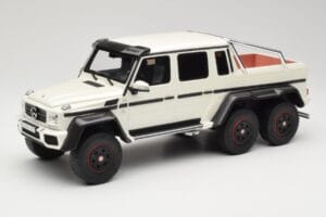 Mercedes AMG G63 6x6 W463 Bílý GT Spirit 1:18 GT100 Pryskyřice