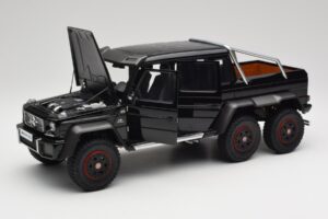 Mercedes AMG G63 W463 6x6 Gloss Černý AUTOart 1:18 76306 Kompozit – obrázek 2 z 8