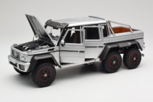 Mercedes AMG G63 W463 6x6 Iridium Stříbrný AUTOart 1:18 76301 Kompozit – obrázek 2 z 8