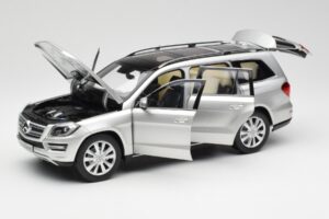 Mercedes GL-Class X166 Iridium Stříbrný Metallic Norev 1:18 B66960097 Kov – obrázek 2 z 8