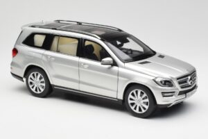 Mercedes GL-Class X166 Iridium Stříbrný Metallic Norev 1:18 B66960097 Kov – obrázek 6 z 8