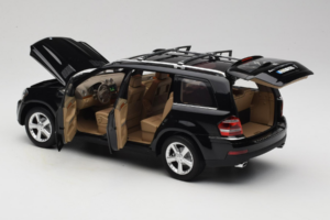 Mercedes GL X164 Obsidian Black Minichamps 1:18 B66962334 Kov – obrázek 5 z 8