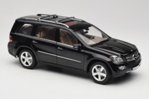 Mercedes GL X164 Obsidian Black Minichamps 1:18 B66962334 Kov – obrázek 6 z 8