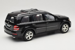 Mercedes GL X164 Period Brown Minichamps 1:18 B66962336 Kov – obrázek 3 z 8