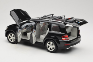 Mercedes GL X164 Period Brown Minichamps 1:18 B66962336 Kov – obrázek 5 z 8