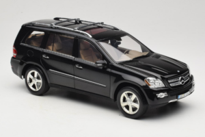 Mercedes GL X164 Tanzanite Blue Minichamps 1:18 B66962335 Kov – obrázek 6 z 8