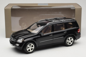 Mercedes GL X164 Tanzanite Blue Minichamps 1:18 B66962335 Kov – obrázek 8 z 8