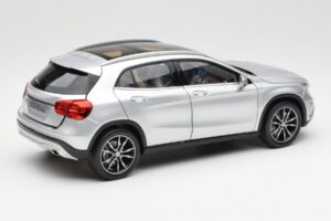 Mercedes GLA X156 Polar Stříbrný Metalíza Norev 1:18 B66960267 Kov – obrázek 3 z 8