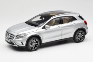 Mercedes GLA X156 Polar Stříbrný Metalíza Norev 1:18 B66960267 Kov