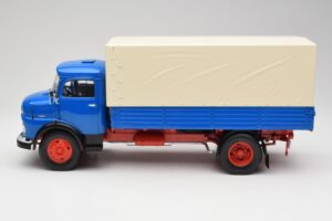 Mercedes L911 Modrý Schuco 1:18 450044800 Kov – obrázek 4 z 8