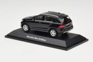 Mercedes M-Class W166 Obsidian Black Metallic Minichamps 1:43 B66960060 Kov – obrázek 3 z 4