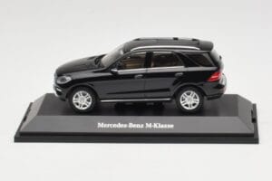 Mercedes M-Class W166 Obsidian Black Metallic Minichamps 1:43 B66960060 Kov