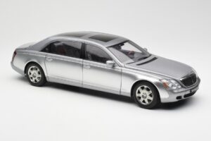 Maybach 62 LWB Himalaya Stříbrný Dealer Edition AUTOart 1:18 B66962178 Kov – obrázek 6 z 8
