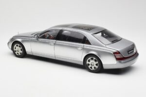 Maybach 62 LWB Himalaya Stříbrný Dealer Edition AUTOart 1:18 B66962178 Kov – obrázek 7 z 8