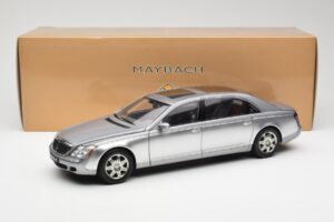 Maybach 62 LWB Himalaya Stříbrný Dealer Edition AUTOart 1:18 B66962178 Kov – obrázek 8 z 8