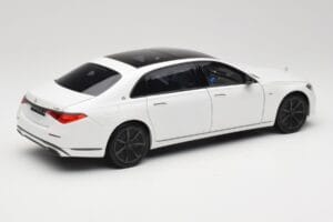 Mercedes Maybach S 680 X223 Diamond White Norev 1:18 B66960666 Kov – obrázek 3 z 8