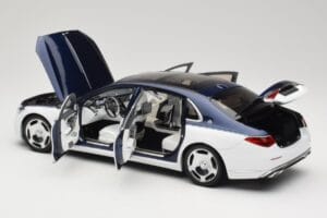 Mercedes Maybach S-Class Z223 Nautical Blue Diamond White Almost Real 1:18 820126 Kov – obrázek 5 z 8