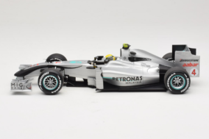 Mercedes MGP W01 #4 N. Rosberg Mercedes GP Showcar 2010 Minichamps 1:18 150100074 Kov – obrázek 3 z 7