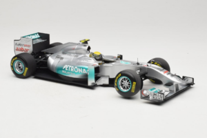 Mercedes MGP W02 #8 N. Rosberg Mercedes GP Showcar 2011 Minichamps 1:18 110110078 Kov – obrázek 4 z 7