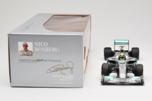 Mercedes MGP W02 #8 N. Rosberg Mercedes GP Showcar 2011 Minichamps 1:18 110110078 Kov – obrázek 6 z 7
