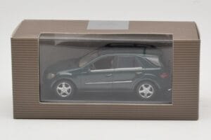 Mercedes ML 500 W164 Tmavě Zelený Minichamps 1:43 400034500 Kov – obrázek 4 z 4