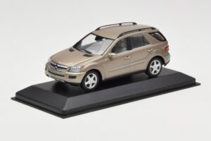 Mercedes ML W164 Měděný Metalíza Minichamps 1:43 ML002 Kov – obrázek 2 z 4