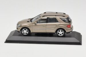 Mercedes ML W164 Měděný Metalíza Minichamps 1:43 ML002 Kov