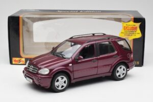 Mercedes ML55 AMG W163 Fialový Maisto 1:18 31876 Kov – obrázek 8 z 8