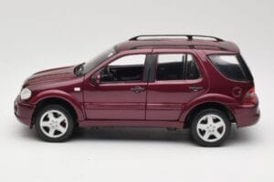 Mercedes ML55 AMG W163 Červený Maisto 1:18 50348 Kov – obrázek 4 z 8