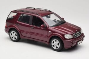 Mercedes ML55 AMG W163 Červený Maisto 1:18 50348 Kov – obrázek 6 z 8