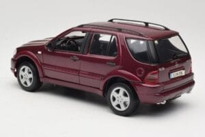 Mercedes ML55 AMG W163 Červený Maisto 1:18 50348 Kov – obrázek 7 z 8